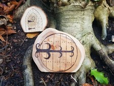 Portes fées en bois fait main avec motif pyrographie