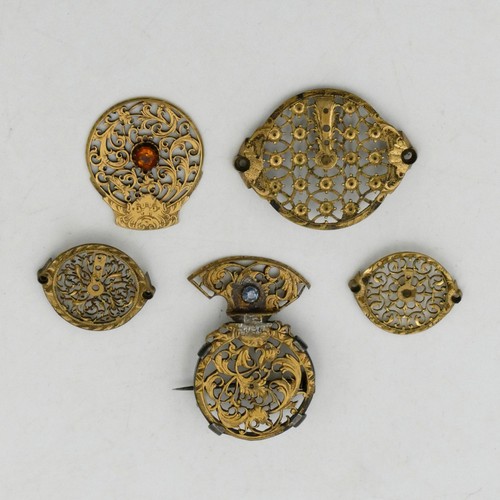 Cinq coqs montre - cinq,