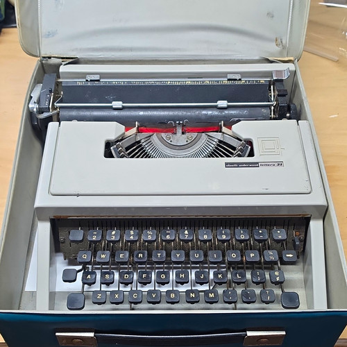 1970s olivetti underwood - olivetti,