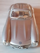 Ancienne voiture miniature MERCEDES BENZ 300 SL 1954 BURAGO 1/24