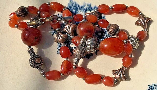 Collier ancien perles pierre