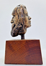 France - Curieuse sculpture en