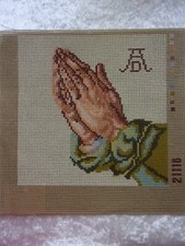 N° 21116 CANEVAS A FAIRE VASE MAINS  20,5 cm x 20,5 cm sans fil et sans aiguille