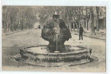 13  AIX EN PROVENCE  LA FONTAINE D EAU CHAUDE COURS MIRABEAU
