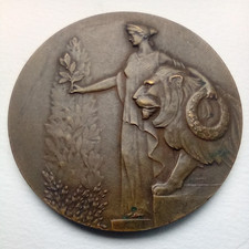 WOMAN AND LION 1932 FRENCH ART DECO BRONZE MEDAL
