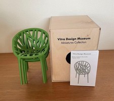 Chaise végétale miniature