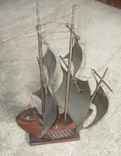 Ancienne maquette bateau trois