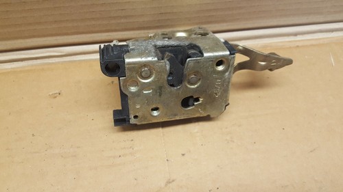 Serrure gache porte avant