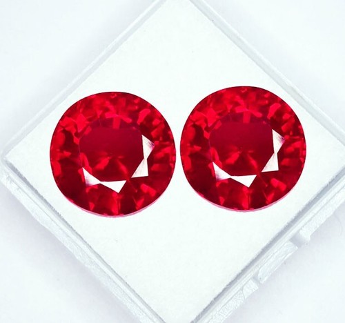 Paire pierres précieuses - pierres,