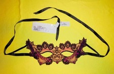 Masque «Lise Charmel»