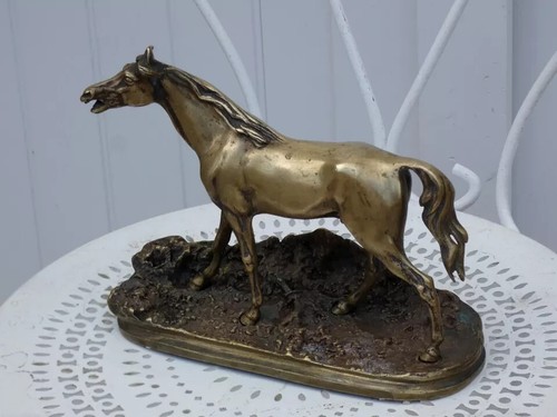Beau bronze doré-