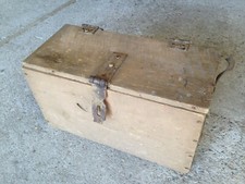 Ancienne caisse à outil en