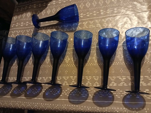 Verre soufflé bleu - verre,