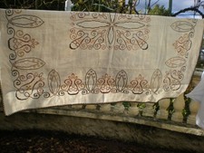 une nappe vintage  assez