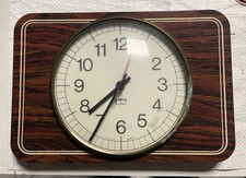 pendule murale rectangulaire