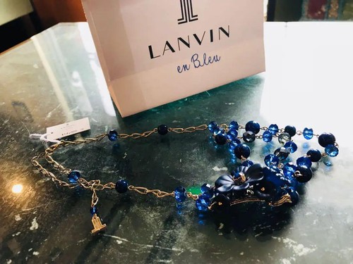 Collier lanvin sur bleu - collier, perles