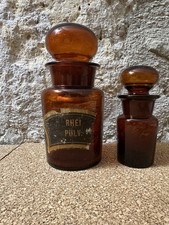 Flacons anciens de pharmacie