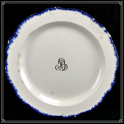 Belle assiette faience fine - belle,