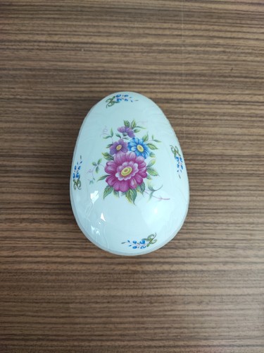 Belle boite forme oeuf - boite,