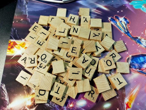 Lot 100 lettres bois scrabble - bois,