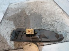 Interrupteur de leve vitre avant droit MAZDA 323 6 GE4T66370A