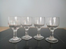 4 VERRES À PIED ANCIENS