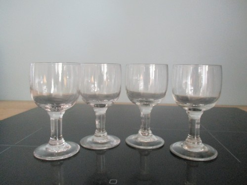 Verres pied anciens - verres,