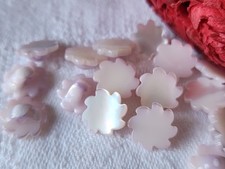 Lot 5 boutons anciens en nacre travaillé rose/violet 1 cm pied ref 5483