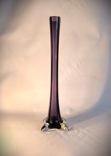 Vase soliflore vintage en verre violet longiliné – soufflé main – déco années 7
