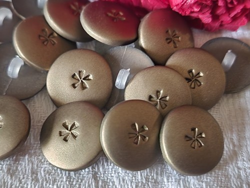 Lot boutons doré - 17,