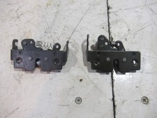 Fermeture selle (Piaggio - Mp3