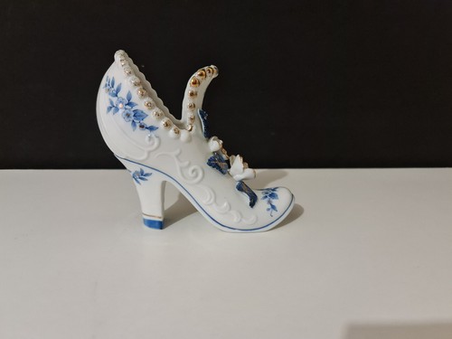 Ancienne chaussure - , en
