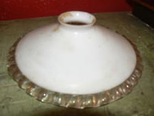 ancien abat jour opaline