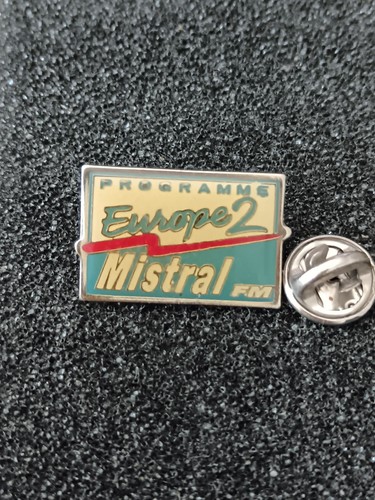 Pin pins - pin's,