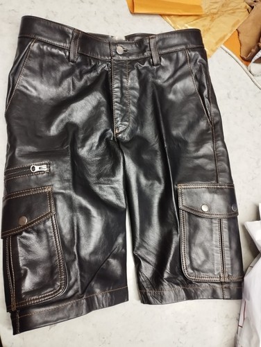 Short cuir noir - en,