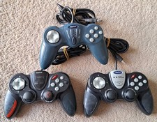 ? Lot de 3 manettes USB Saitek