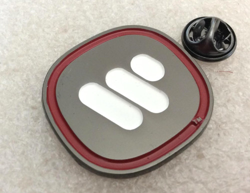 Pin warner bros 100 - pin's, ans