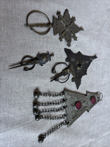 Lot fibules argent - fibules,