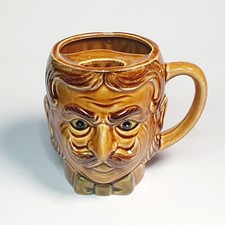 Ancien MUG Tasse MOUSTACHE Visage Rare Brun Marron Droitier Relief 3D TBE 