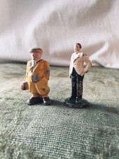 2 Figurines en métal miniature anciennes Trains électriques Hornby ?