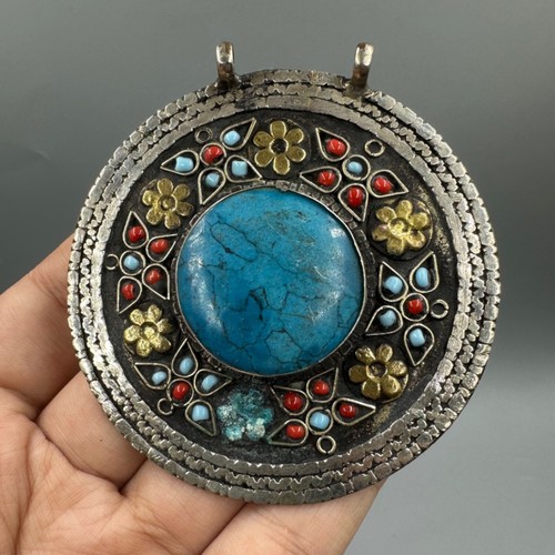 Beau pendentif torquise - , romain