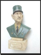 Buste sur socle du Général de Gaulle - Hauteur :17 cm  📌5a.