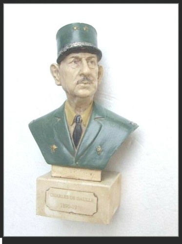 Buste sur socle général - socle, du