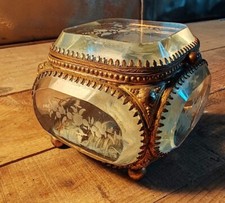 Boîte Reliquaire Verre Biseauté Décor Floral Gravé Bronze XIXe H 6 Cm 