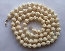 Collana lunga in osso di