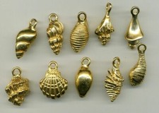 2005 ALCARA LES COQUILLAGES FEVE PENDENTIF METAL 3D au CHOIX