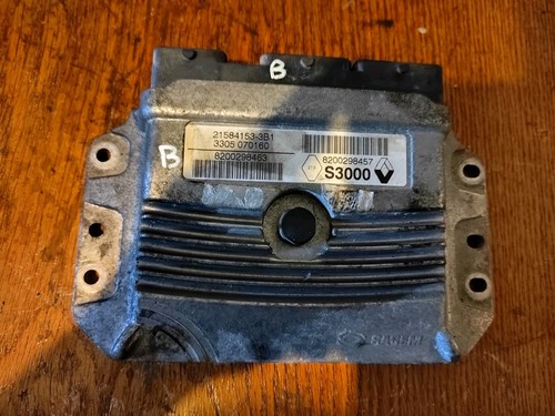 Calculateur moteur renault - calculateur,