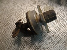 moyeu et fusée avant droit quad hytrack 80