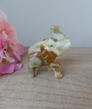 Statuette éléphant sculpté