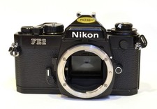 TRES BEAU  NIKON FE2 BLACK